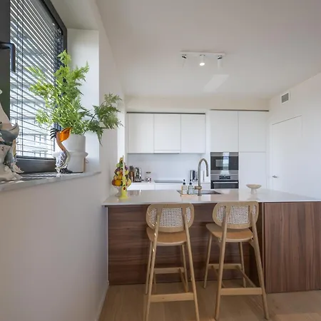 Trinity Cove 167 דירה